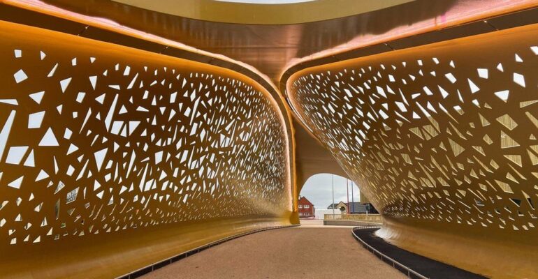 Copr Bay Footbridges Swansea- Tubecon - complex steel structure