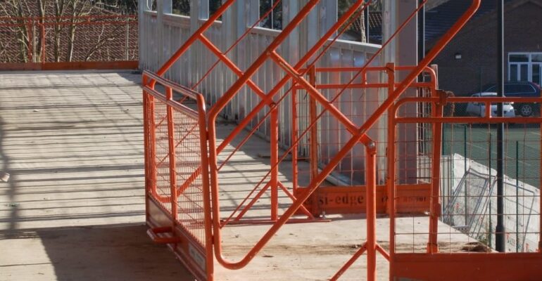 loading bay gate - safety for workers - Cromwell Community College - Easi Edge